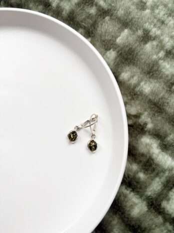 Kolczyki srebrne z bursztynem zielone