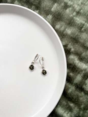 Kolczyki srebrne z bursztynem zielone