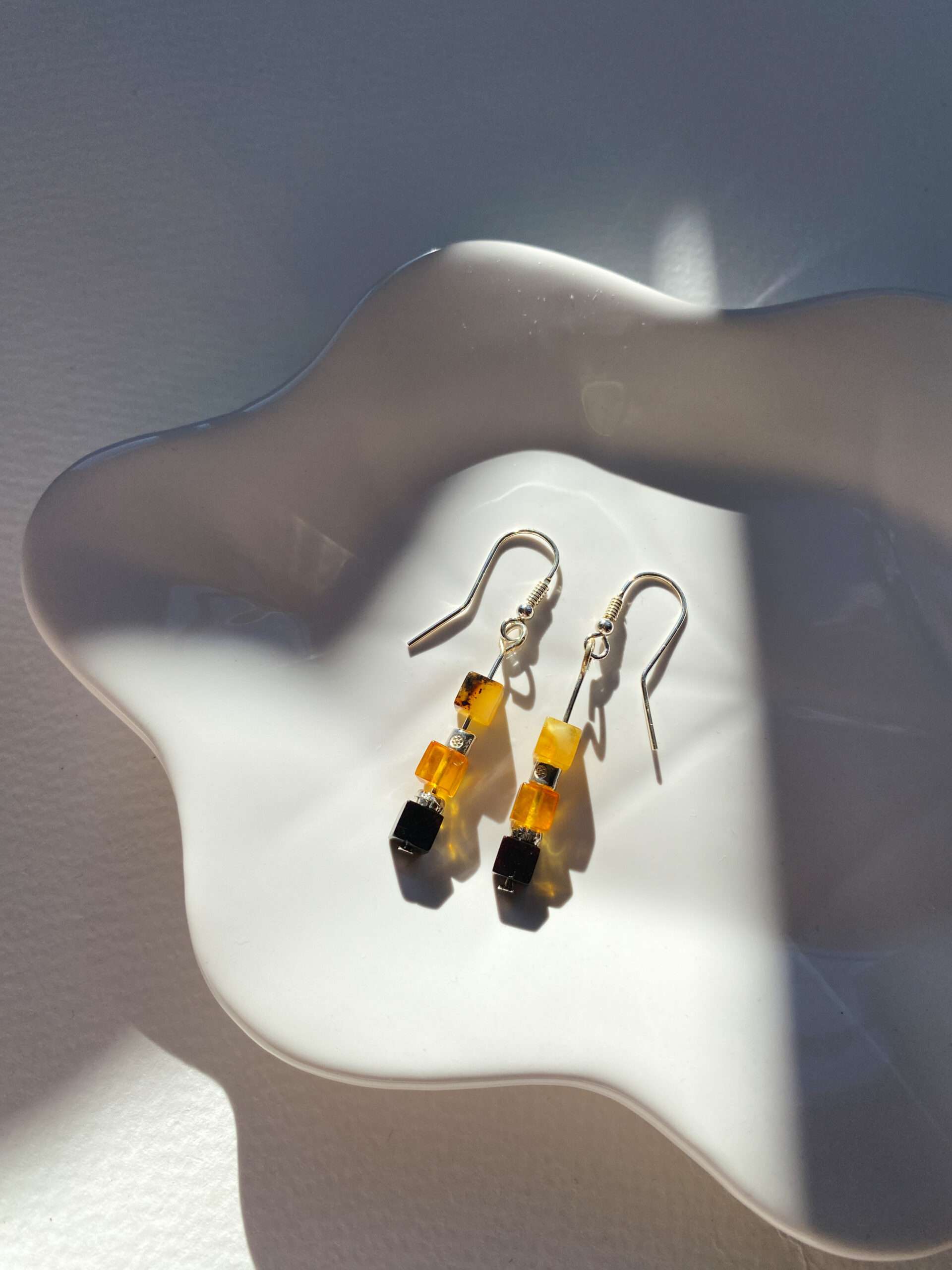 kolczyki srebrne z bursztynem