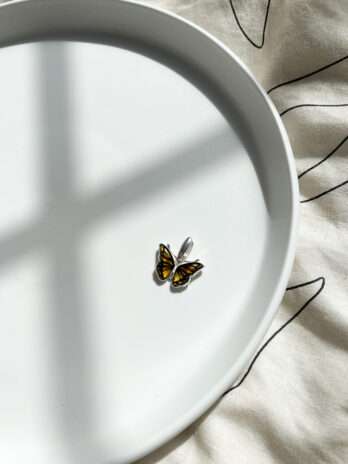 Naszyjnik srebrny z bursztynem Motyl Little Butterfly
