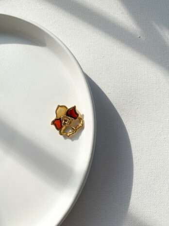 Naszyjnik róża z bursztynem