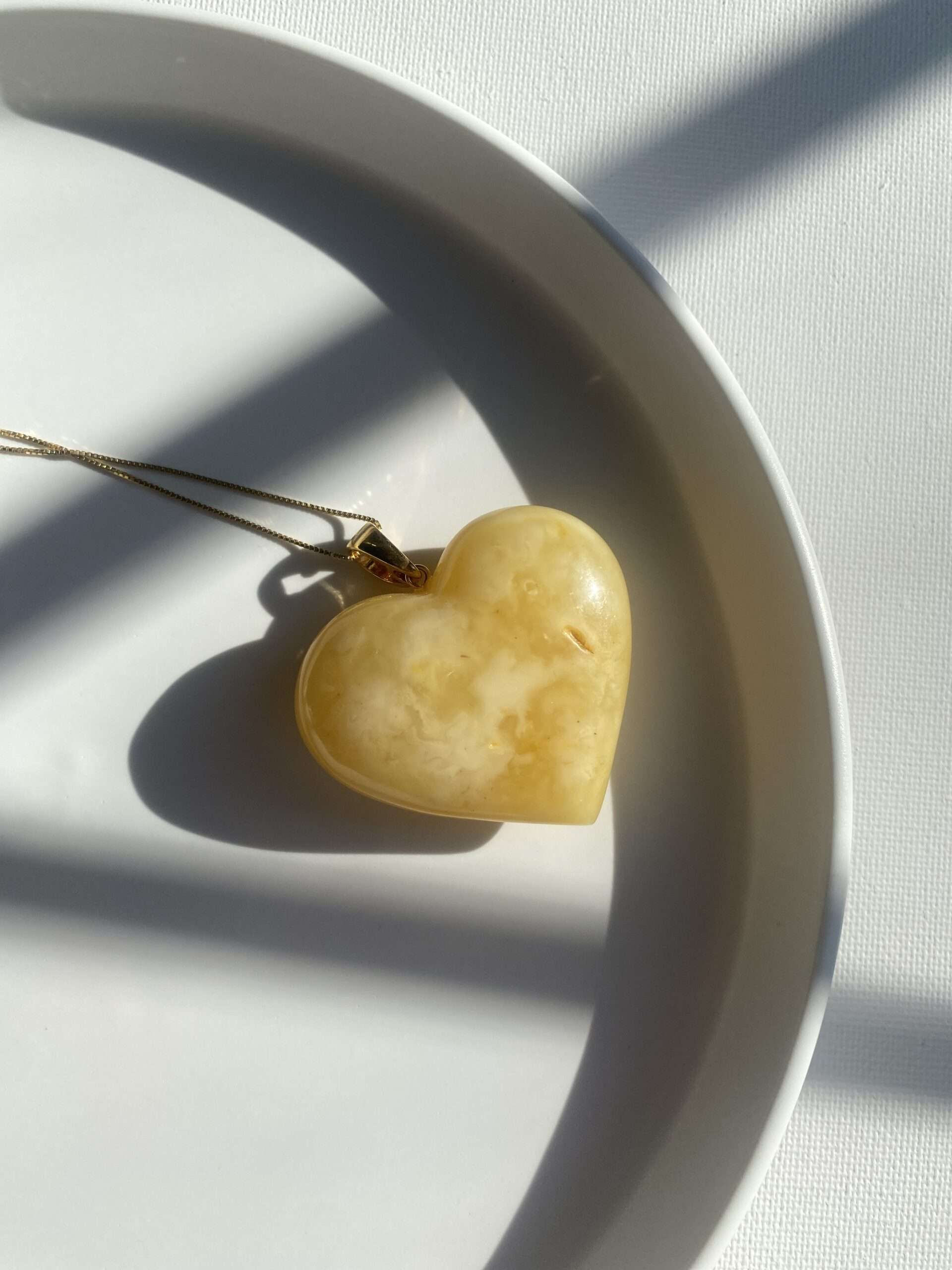 Naszyjnik Serce z bursztynu mlecznego Love 4 Naszyjnik Serce z bursztynu mlecznego Love - obrazek 2