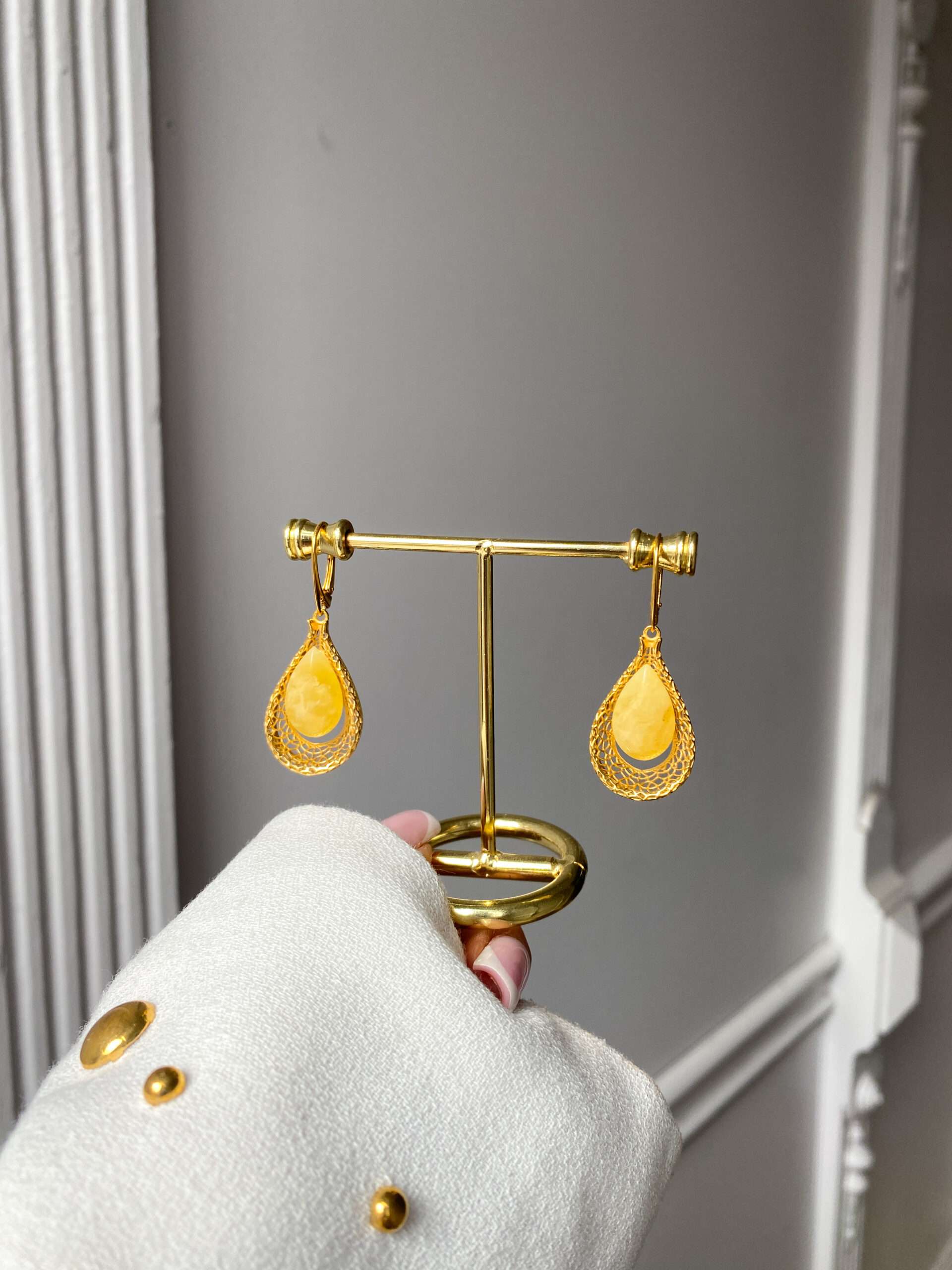 kolczyki srebrne pozłacane z bursztynem mlecznym