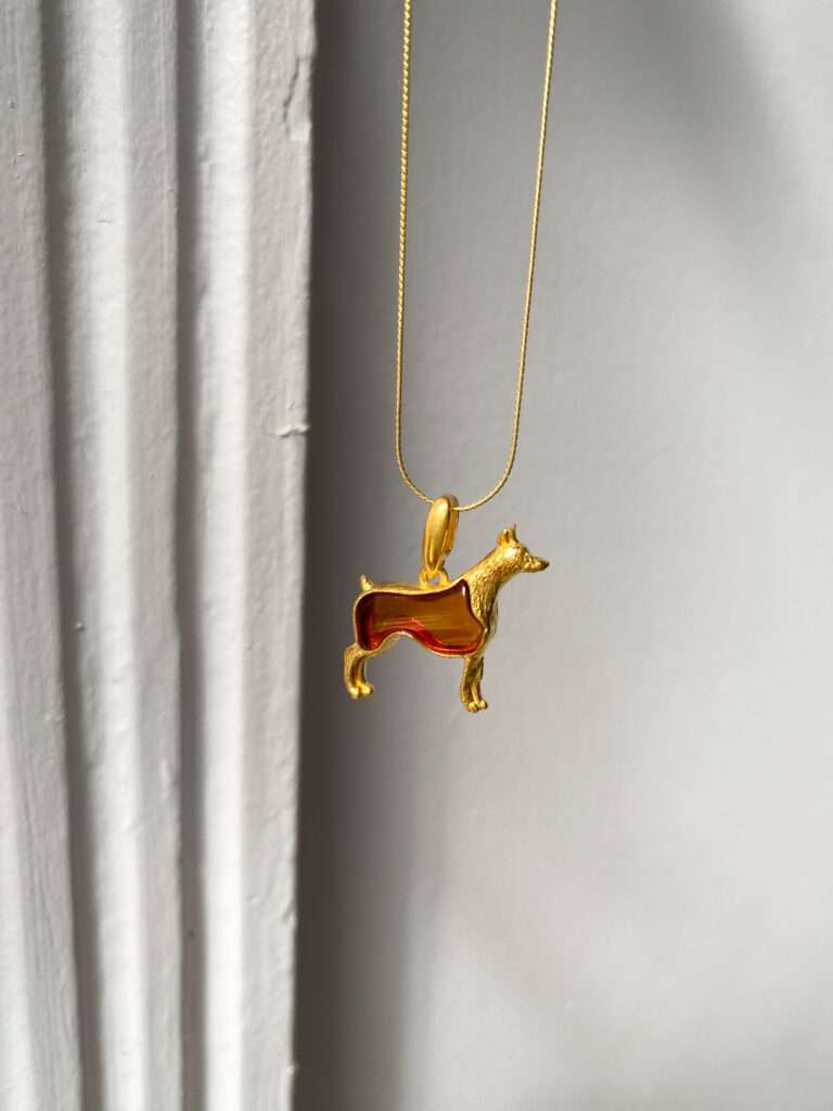 Bransoletka na sznurku z bursztynem