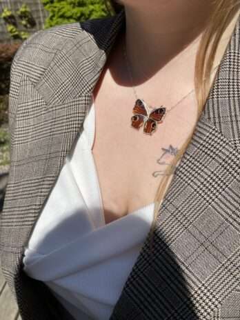Wisiorek srebrny motyl z bursztynem Lovely