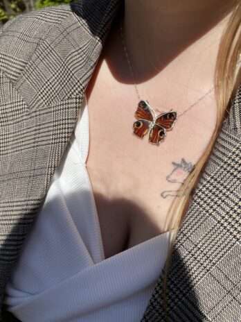 Wisiorek srebrny motyl z bursztynem Lovely