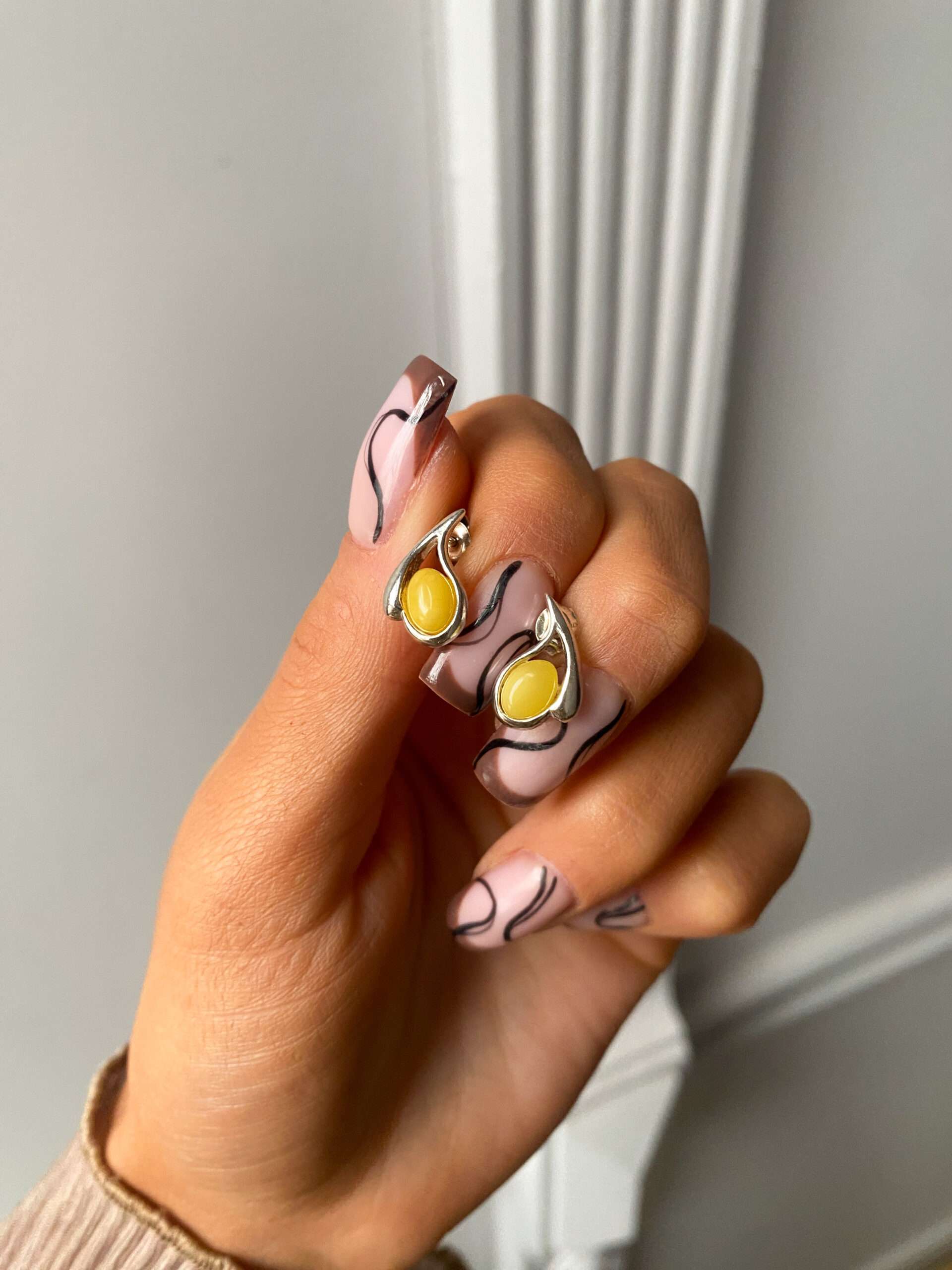 kolczyki srebrne z bursztynem mlecznym