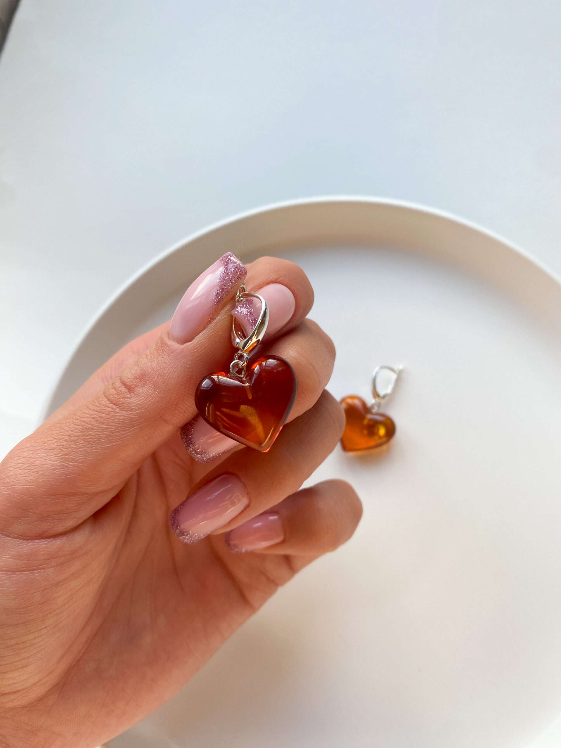 Kolczyki srebrne z bursztynem Serce