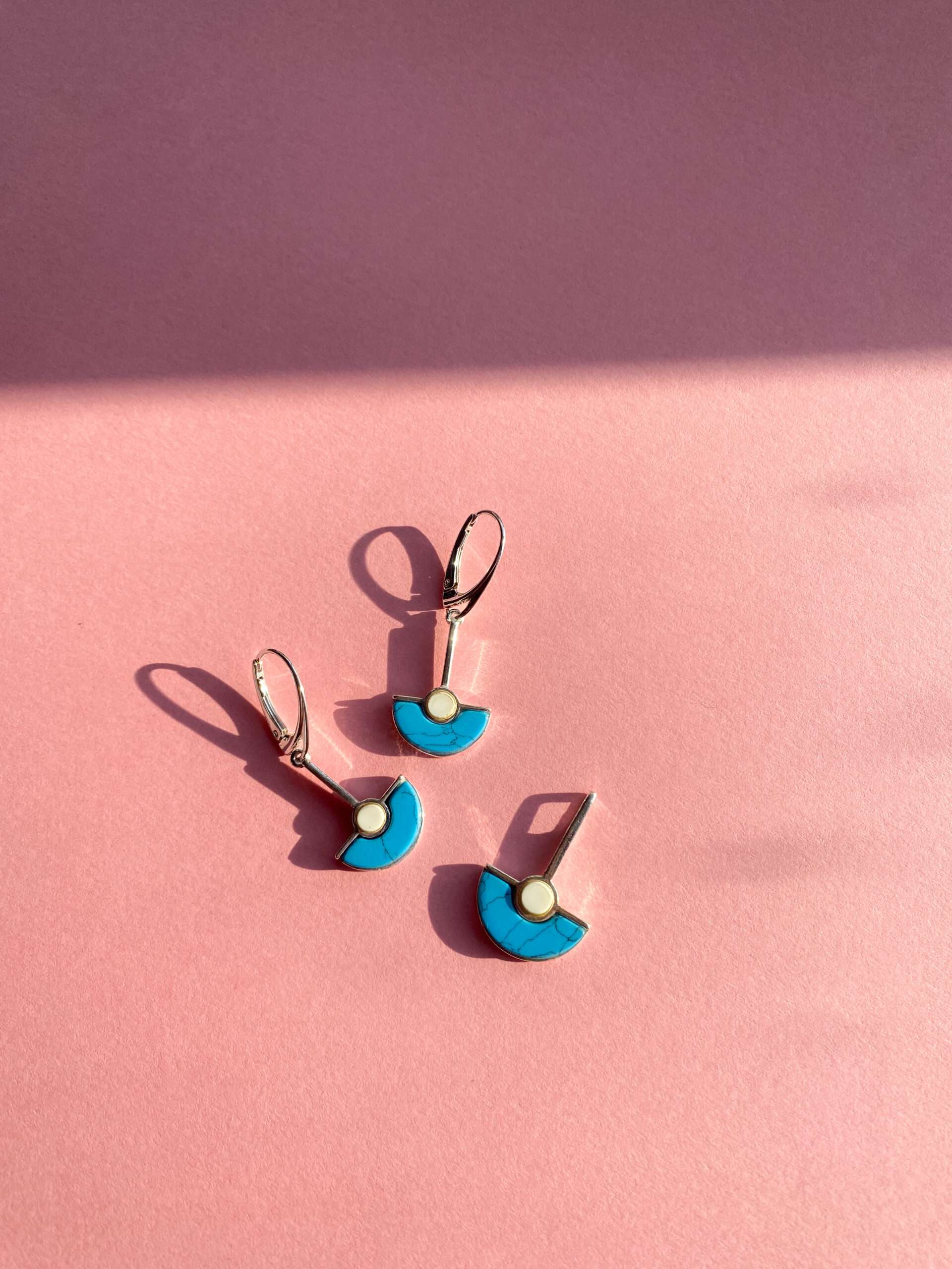 Komplet biżuterii srebrnej z bursztynem koniakowym