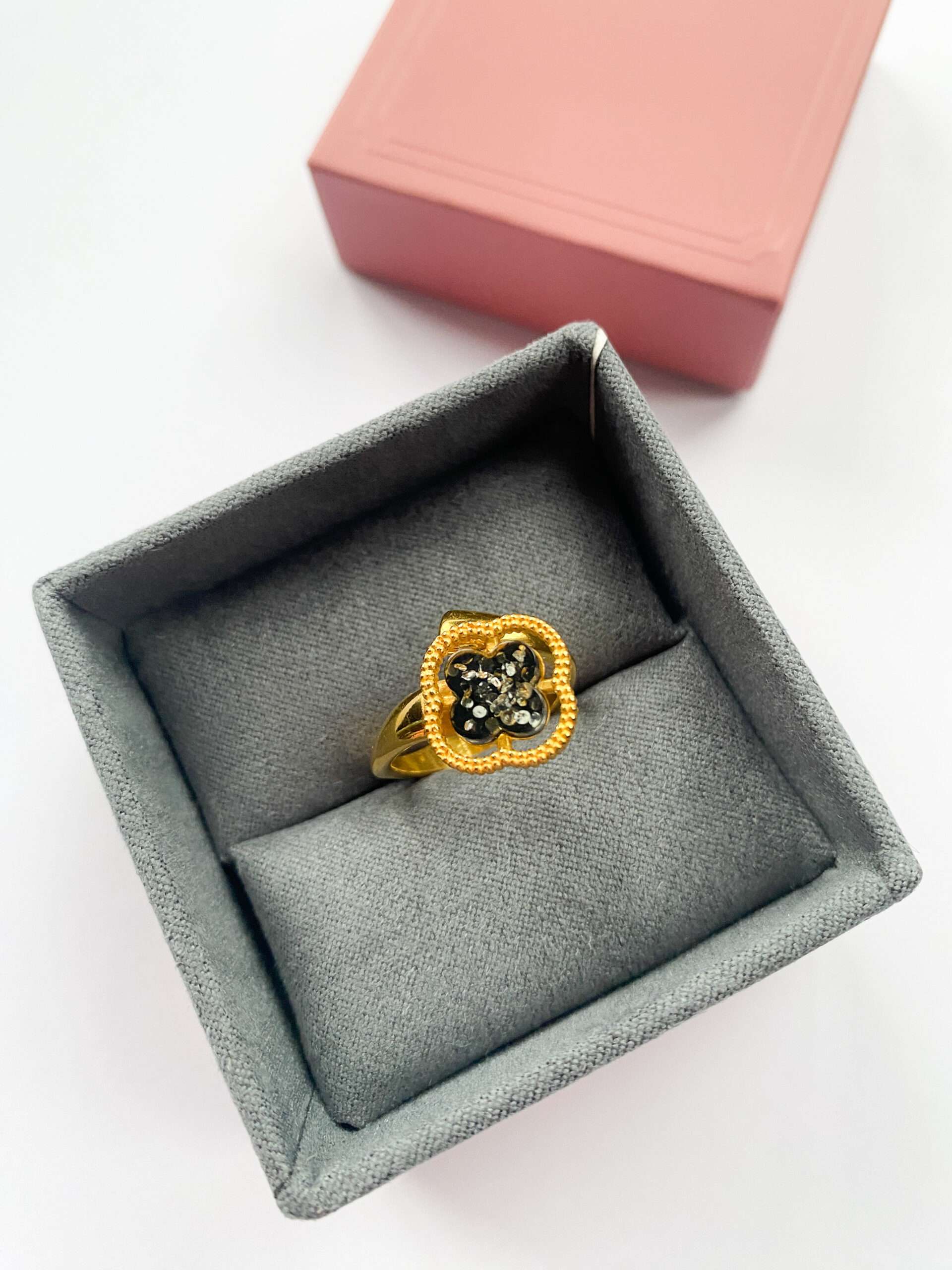 Pierścionek srebrny pozłacany z bursztynem Art Deco