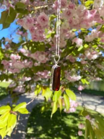 Wisior srebrny z bursztynem wiśniowym Classy