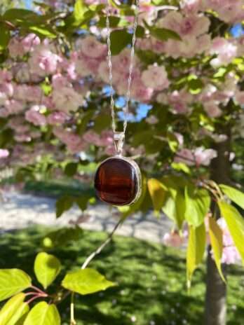 Wisior srebrny z bursztynem wiśniowym Classy