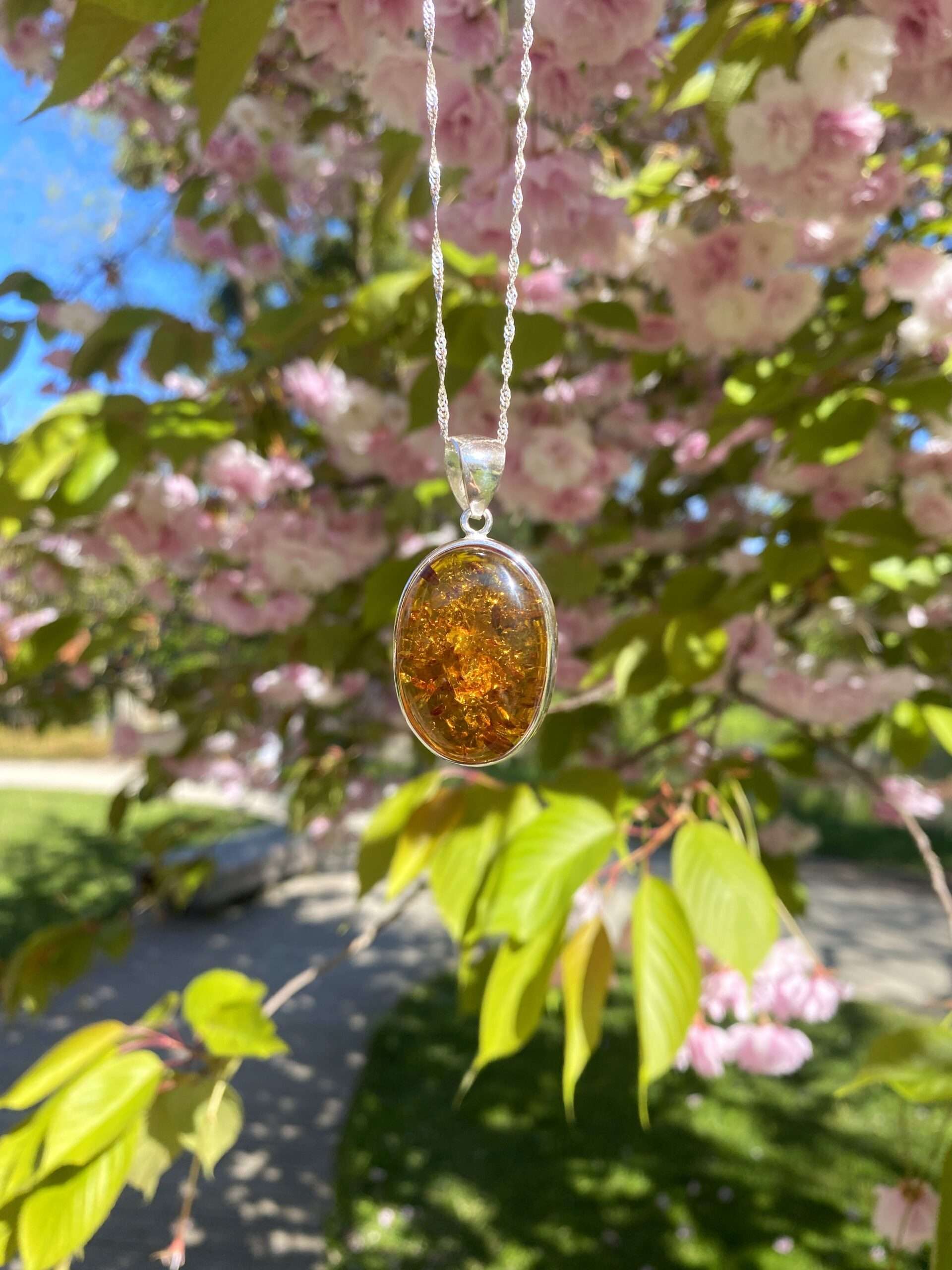 Wisior srebrny z bursztynem koniakowym Classy 1 Wisior srebrny z bursztynem koniakowym