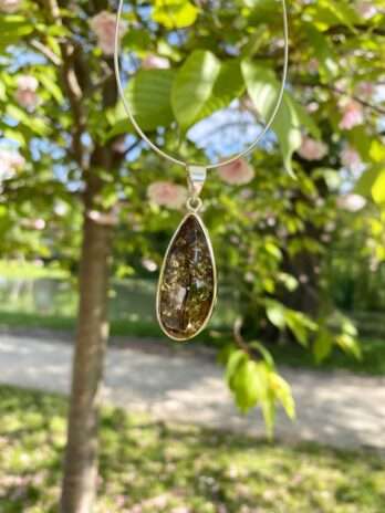 Wisior srebrny z bursztynem zielonym Classy