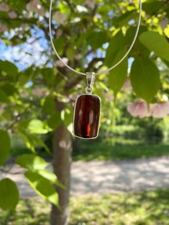 Wisior srebrny z bursztynem wiśniowym Classy