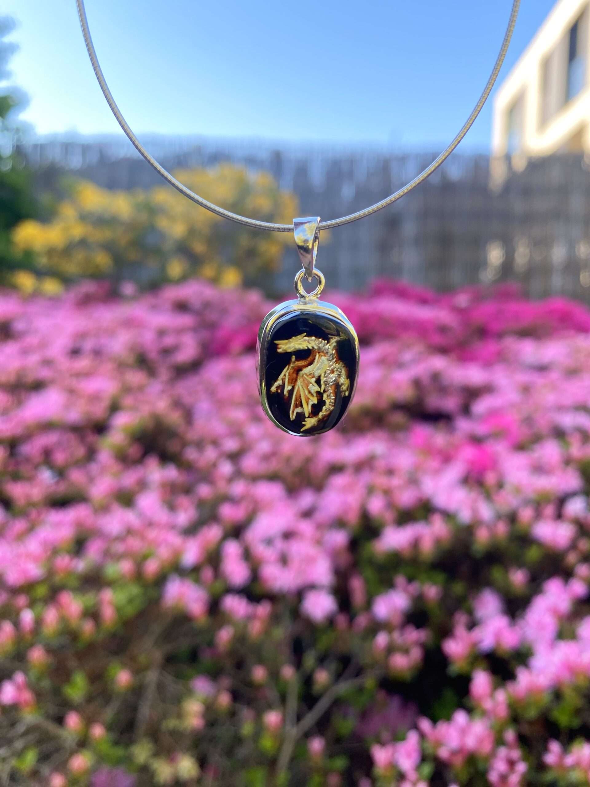 Pierścionek srebrny z bursztynem koniakowym