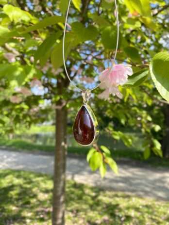 Wisior srebrny z bursztynem wiśniowym Classy