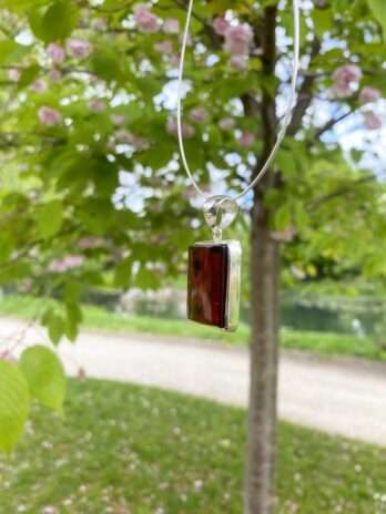 Wisior srebrny z bursztynem wiśniowym Classy