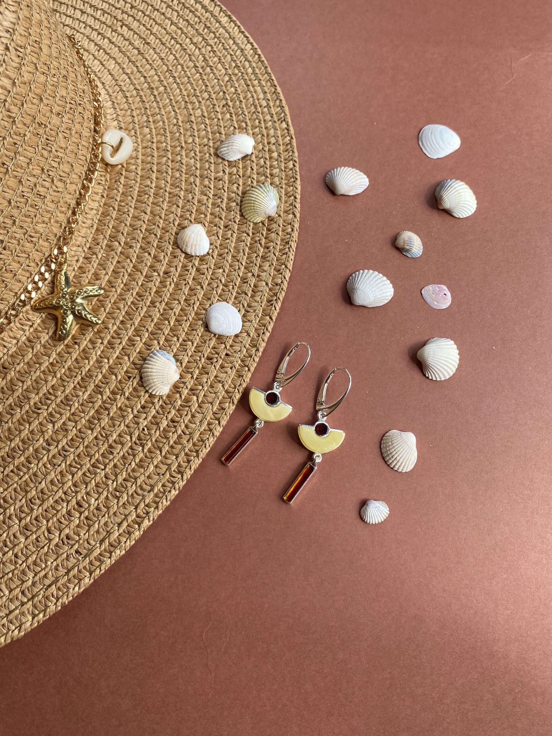 Kolczyki srebrne z bursztynem Art Deco 2 Wisiorek srebrny z bursztynem wiśniowym grawerowany