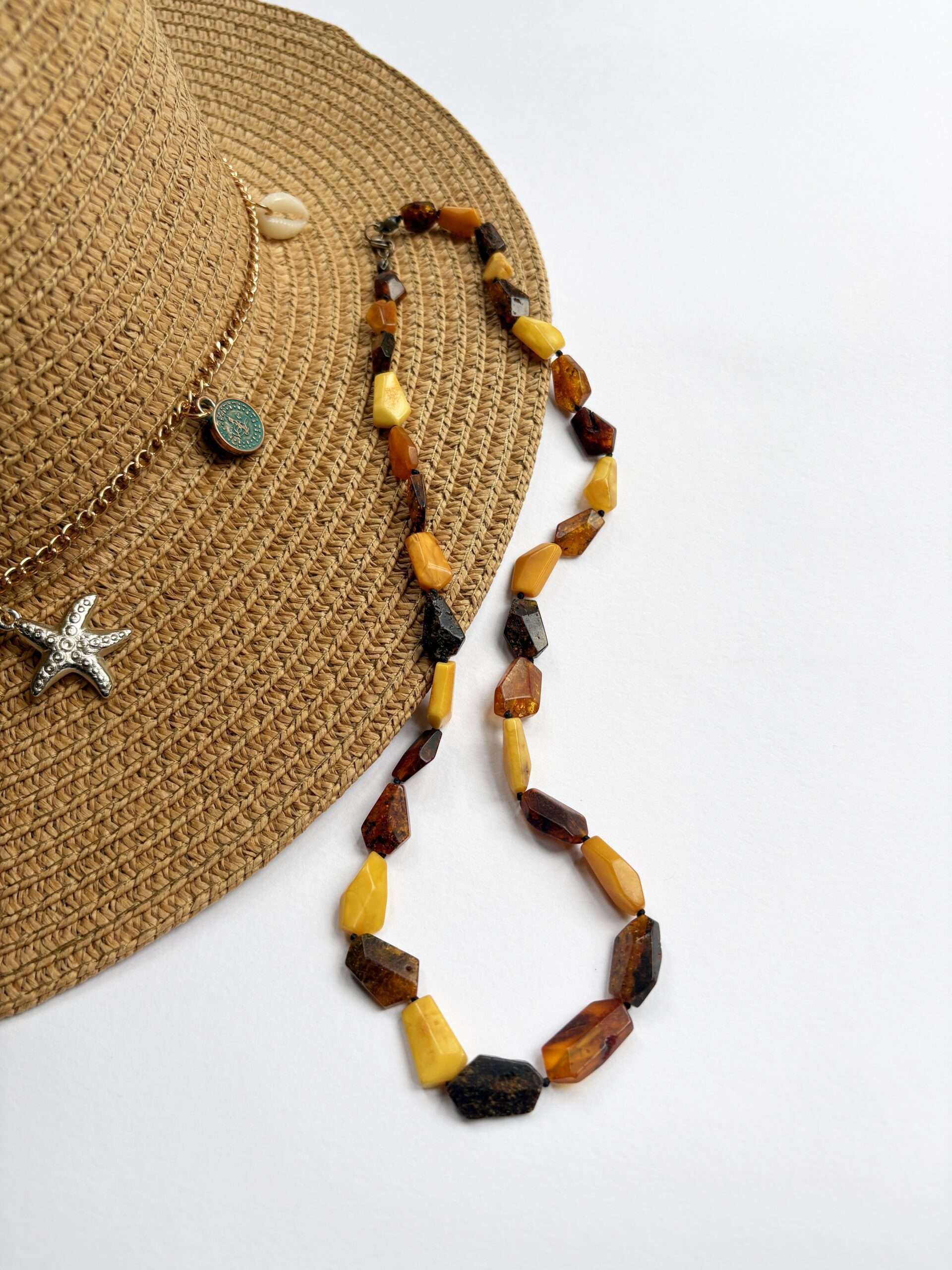 Korale z bursztynu bałtyckiego