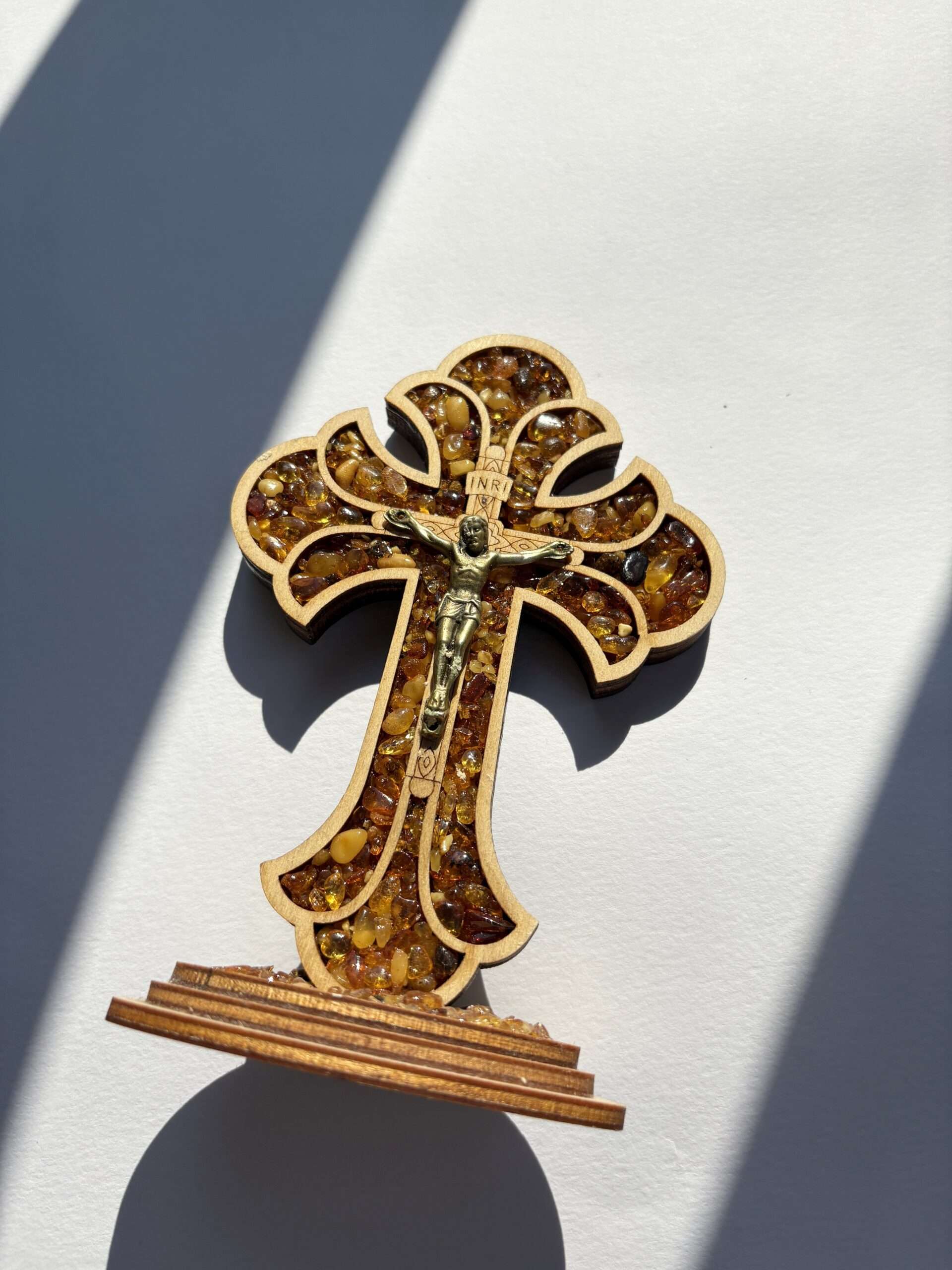 Wisiorek srebrny z bursztynem Motyl