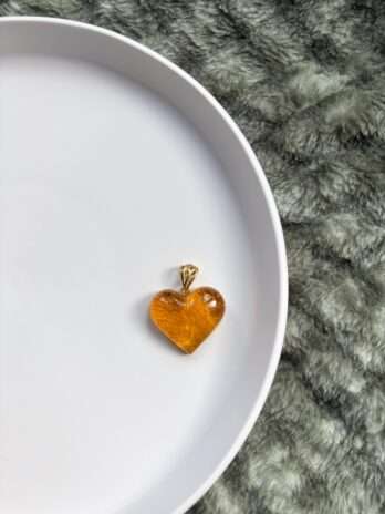 Wisiorek srebrny pozłacany z bursztynem naturalnym