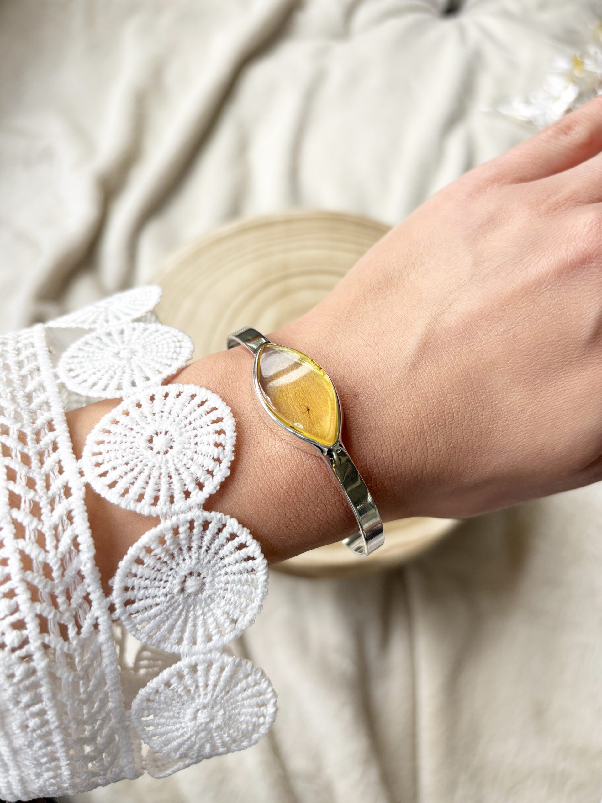 Naszyjnik srebrny z bursztynami