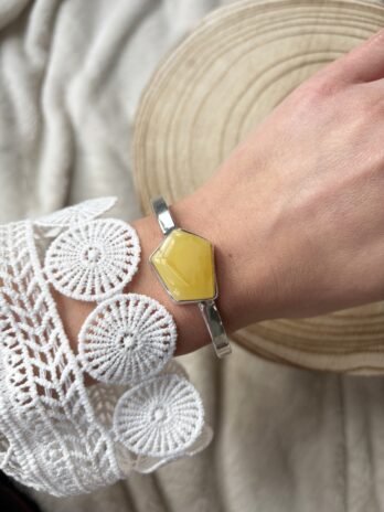 Bransoletka srebrna z bursztynem mlecznym