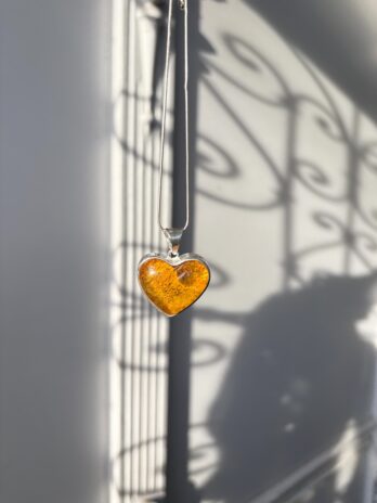 Wisior srebrny z bursztynem naturalnym