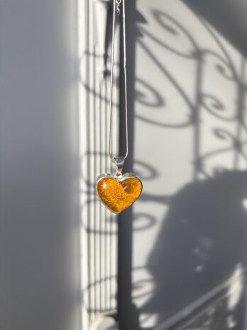 Wisior srebrny z bursztynem naturalnym