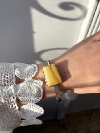 Bransoletka srebrna z bursztynem mlecznym