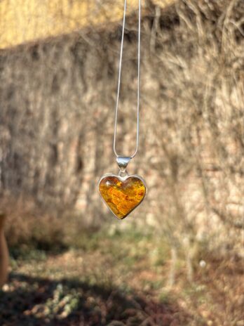 Wisior srebrny z bursztynem naturalnym
