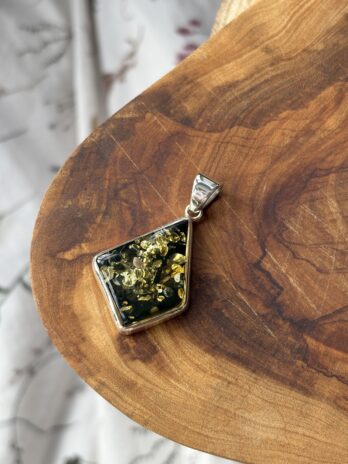 Wisior srebrny z bursztynem zielonym Classy