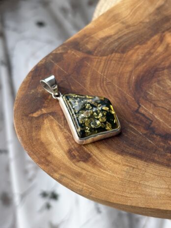 Wisior srebrny z bursztynem zielonym Classy