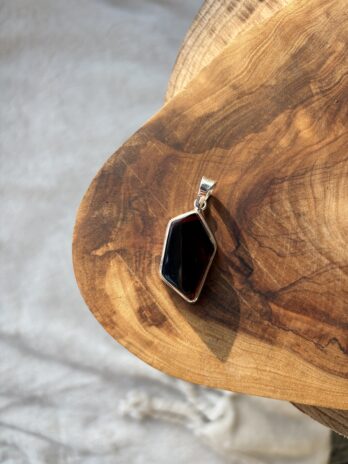 Wisior srebrny z bursztynem wiśniowym Classy