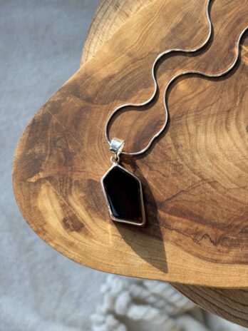 Wisior srebrny z bursztynem wiśniowym Classy