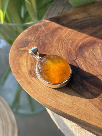 Wisior z bursztynem naturalnym Classy