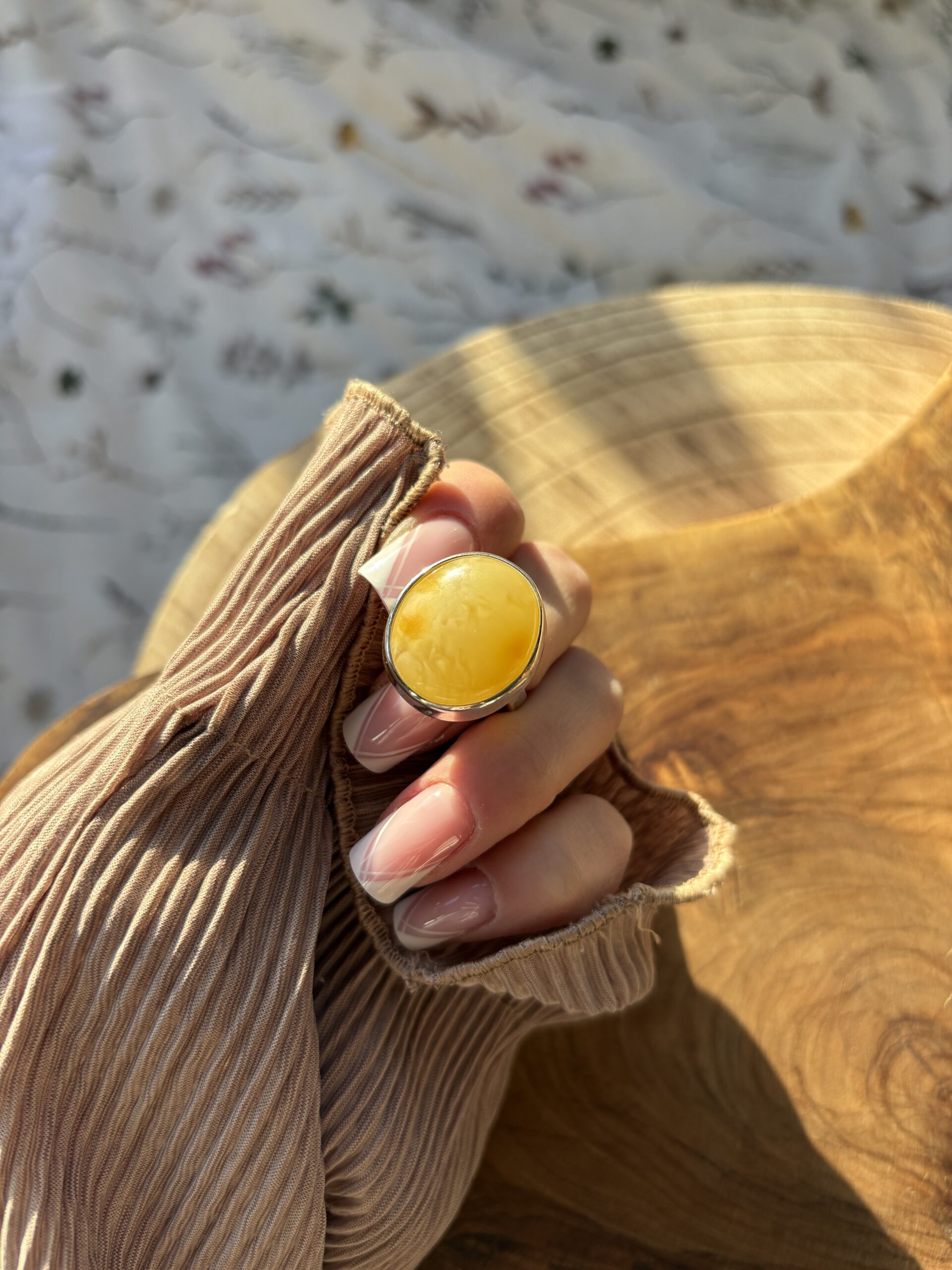 Bransoletka z bursztynem bałtyckim