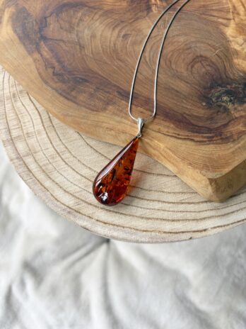 Wisior srebrny z bursztynem łezka