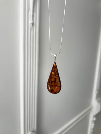 Wisior srebrny z bursztynem łezka