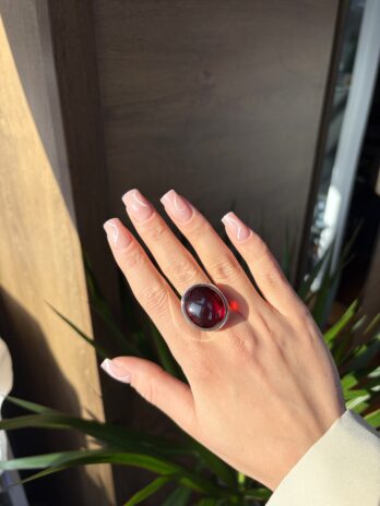 Wisior srebrny z bursztynem wiśniowym