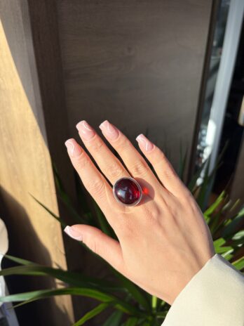 Wisior srebrny z bursztynem wiśniowym