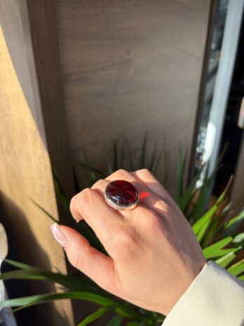 Wisior srebrny z bursztynem wiśniowym