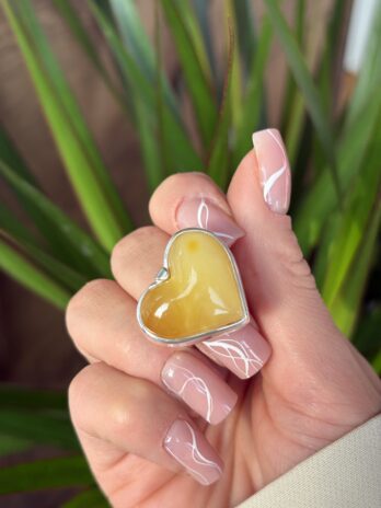 Pierścionek Serce z bursztynem naturalnym