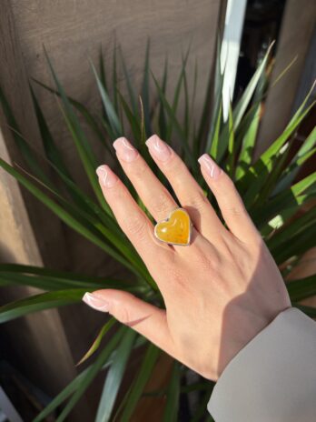 Pierścionek Serce z bursztynem naturalnym