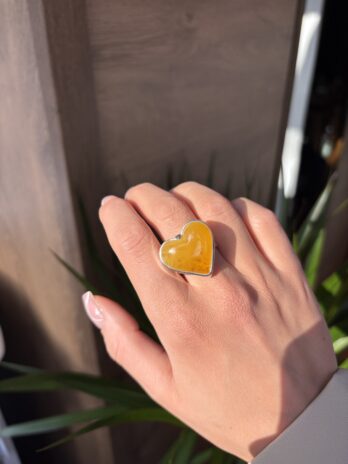 Pierścionek Serce z bursztynem naturalnym