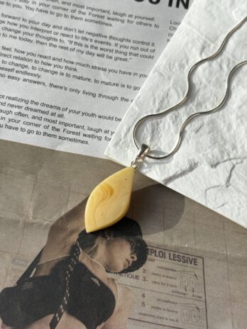 Wisiorek srebrny z bursztynem mlecznym Vanilla