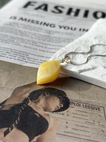 Wisiorek srebrny z bursztynem mlecznym Vanilla