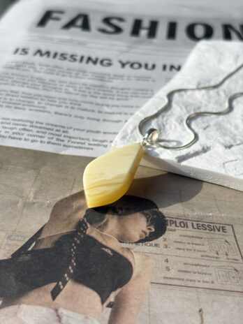 Wisiorek srebrny z bursztynem mlecznym Vanilla