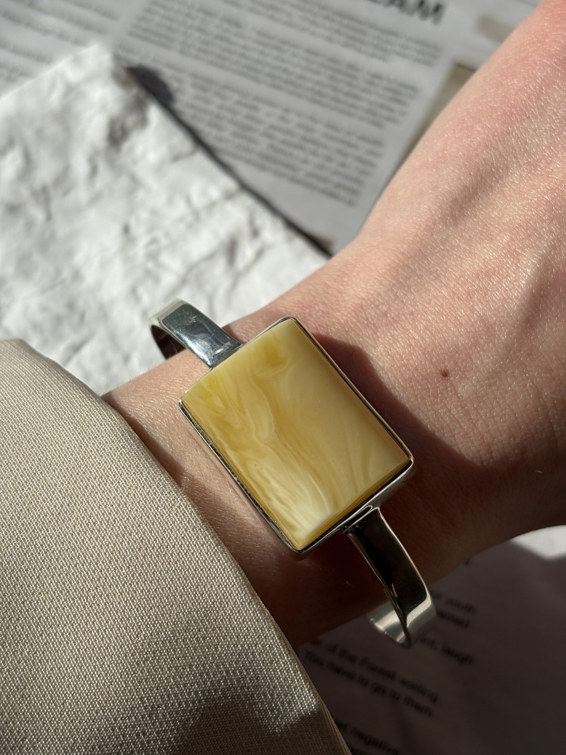 Bransoletka z mlecznym bursztynem 7 Bransoletka z mlecznym bursztynem - obrazek 5